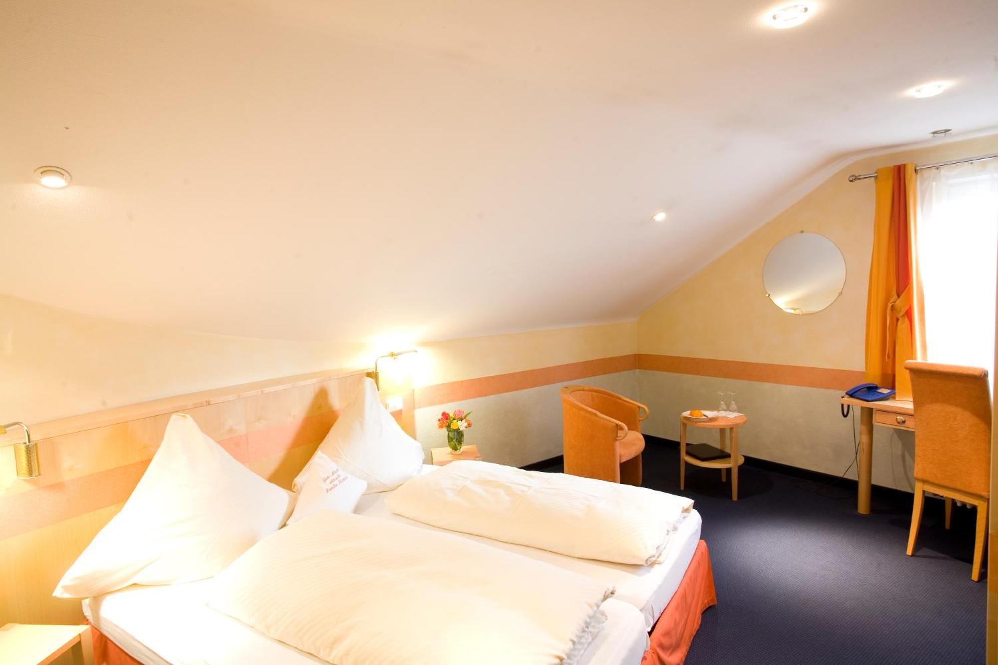 Hotel-Restaurant Steuermann Καρλσρούη Εξωτερικό φωτογραφία